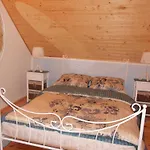 Na Wzgorzu Chalet Ryn (Warmian-Masurian)
